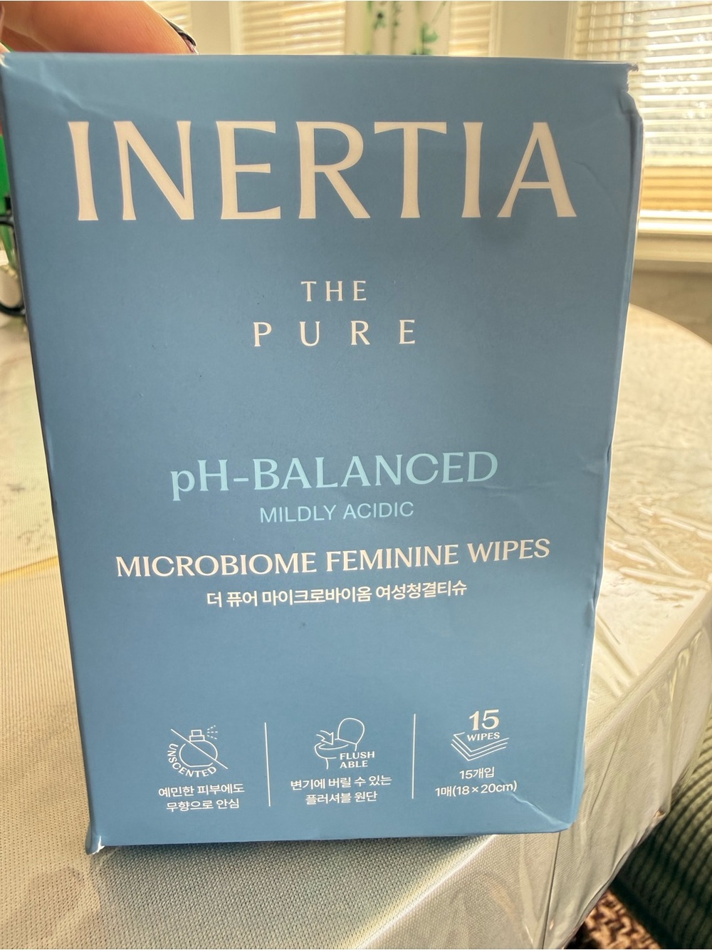 The Pure pH-Balanced Microbiome Feminine Wipes - Blue